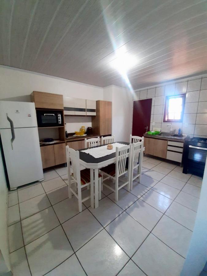 Residencial Familia Milani 100 Metros Do Mar Torresアパートメント エクステリア 写真